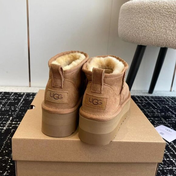 UGG Australia Classic Ultra Mini Platform Boots - Picture 6 of 8
